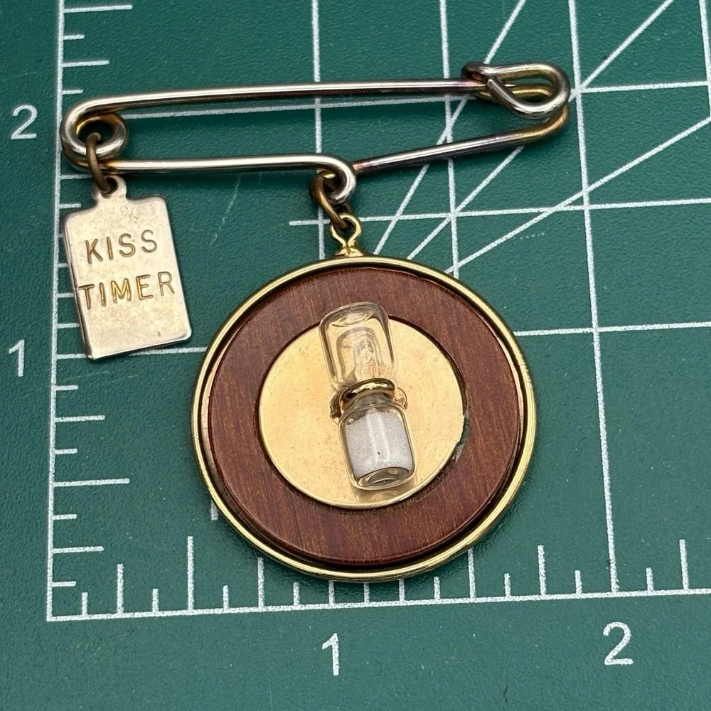 Vintage Hour Glass Kiss Timer Brooch Pin Gold Tone Wood MCM Great Convo Piece